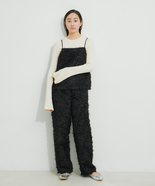 le cercle ADAM ET ROPE'(ルセルクルアダムエロペ)の「【セットアップ対応】リーフ柄カットジャガードキャミソール(キャミソール・レディース・ブラック/ホワイト・FREE)」の5枚目の写真