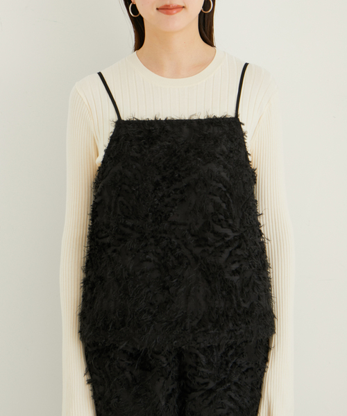 le cercle ADAM ET ROPE'(ルセルクルアダムエロペ)の「【セットアップ対応】リーフ柄カットジャガードキャミソール(キャミソール・レディース・ブラック/ホワイト・FREE)」の9枚目の写真