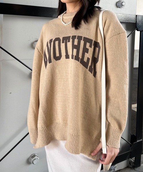 &soiree(アンドソワレ)の「&soiree カレッジロゴモヘアライクニットセーター(ニット/セーター・レディース・グレー/グリーン/ピンク/ベージュ・FREE)」の16枚目の写真