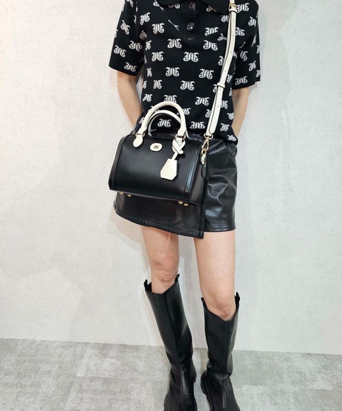 jouetie（ジュエティ）の「【jouetie/ジュエティ】キーハウス付き スムースミディアムボストンバッグ（ボストンバッグ・レディース・ダークグリーン/シルバー/オフホワイト/ブラック・FREE）」の7枚目の写真