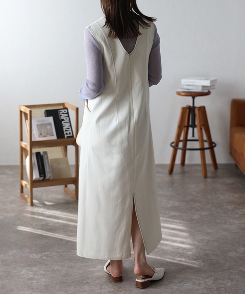 ap retro（アプレトロ）の「ディープUネックジャンパースカート / 配色ステッチ（ジャンパースカート・レディース・ライトブルー/ベージュ/ネイビー/アイボリー・FREE）」の7枚目の写真