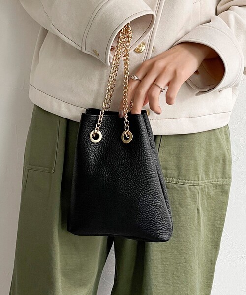 VICE VERSA（バイスバース）の「【VICE VERSA/バイス ベルサ】チェーンレザー巾着バッグ（ショルダーバッグ・レディース・ブラック/シルバー/ゴールド・FREE）」の8枚目の写真