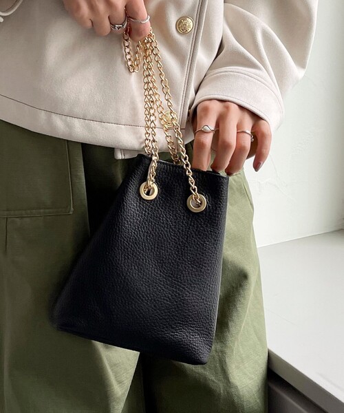 VICE VERSA（バイスバース）の「【VICE VERSA/バイス ベルサ】チェーンレザー巾着バッグ（ショルダーバッグ・レディース・ブラック/シルバー/ゴールド・FREE）」の9枚目の写真