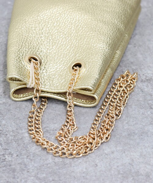 VICE VERSA（バイスバース）の「【VICE VERSA/バイス ベルサ】チェーンレザー巾着バッグ（ショルダーバッグ・レディース・ブラック/シルバー/ゴールド・FREE）」の17枚目の写真