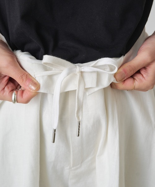 Omekashi（オメカシ）の「リネンカーブパンツ（その他パンツ・レディース・オフホワイト/ブラック/ベージュ・36/38）」の18枚目の写真