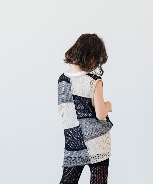 LOWRYS FARM(ローリーズファーム)の「スカシパッチワークベスト 114858(ベスト・キッズ・ブラック系その他/ブラック/パープル・110cm/130cm/150cm)」の14枚目の写真