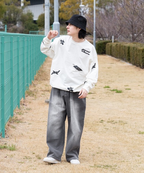 kutir(クティール)の「ドローコード付きランダムロゴロンT(Tシャツ/カットソー・メンズ・オフホワイト/ブラック・MEDIUM/LARGE)」の15枚目の写真