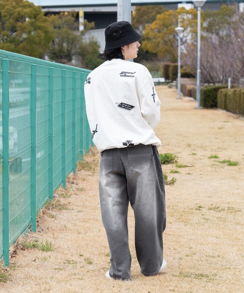 kutir(クティール)の「ドローコード付きランダムロゴロンT(Tシャツ/カットソー・メンズ・オフホワイト/ブラック・MEDIUM/LARGE)」の17枚目の写真