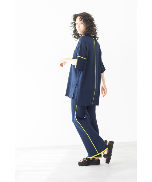 OSMOSIS(オズモーシス)の「セミフレアーラインニットパンツ(その他パンツ・レディース・ネイビー/ライトグレー/ブラック・ONE SIZE)」の5枚目の写真