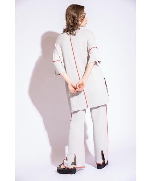 OSMOSIS(オズモーシス)の「セミフレアーラインニットパンツ(その他パンツ・レディース・ネイビー/ライトグレー/ブラック・ONE SIZE)」の9枚目の写真