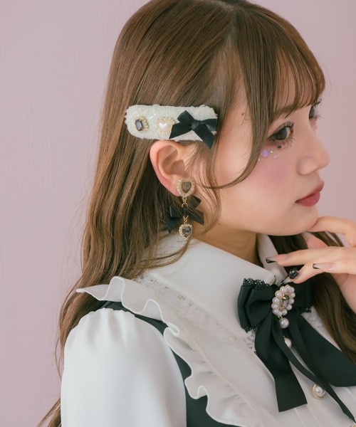 ROJITA(ロジータ)の「キラキラハートビジューイヤリング(イヤリング・レディース・ブラック/ピンク・FREE)」の8枚目の写真