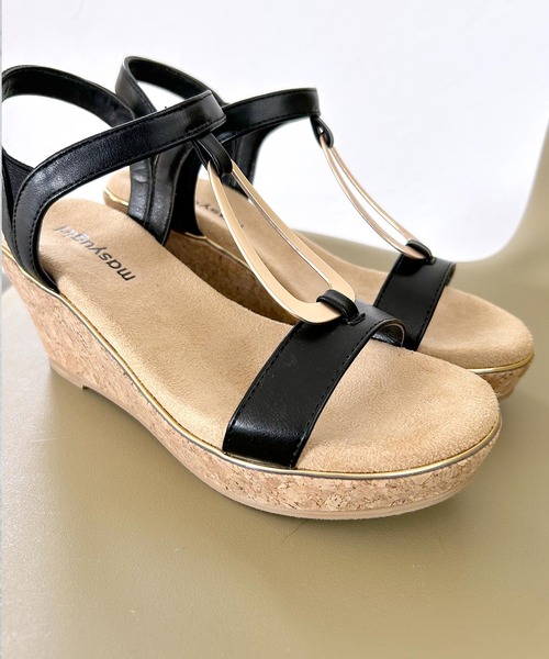 masyugirl(マシュガール)の「【4E幅広・大きいサイズ】7cmウェッジソール ゴールドバックルサンダル(サンダル・レディース・ホワイト/ブラック・M/L/LL/3L)」の11枚目の写真