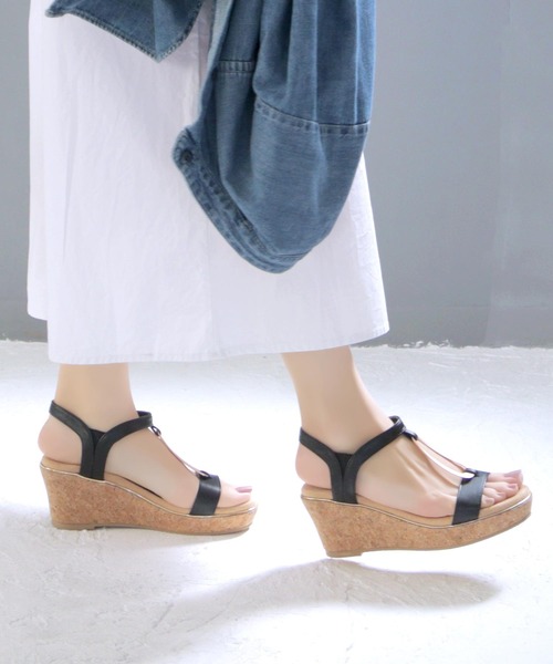 masyugirl(マシュガール)の「【4E幅広・大きいサイズ】7cmウェッジソール ゴールドバックルサンダル(サンダル・レディース・ホワイト/ブラック・M/L/LL/3L)」の9枚目の写真