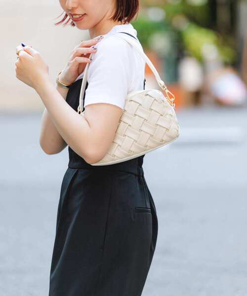 RODE SKO(ロデスコ)の「メッシュライクショルダーバッグ(ショルダーバッグ・レディース・ブラック/ベージュ/オレンジ/オフホワイト・ONE)」の13枚目の写真