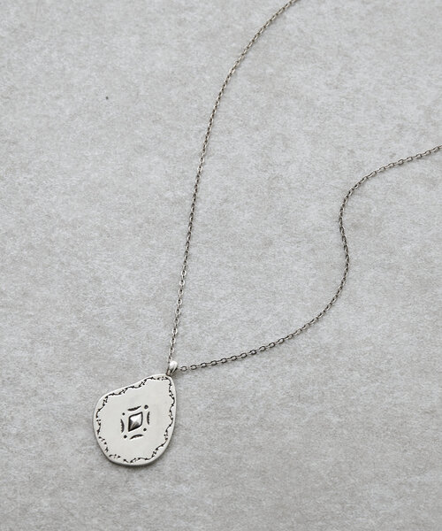 BEARDSLEY(ビアズリー)の「シルバーモチーフネックレス(ネックレス・レディース・シルバー・FREE)」の4枚目の写真