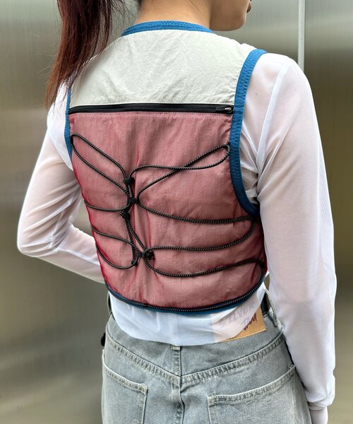 WHO'S WHO gallery（フーズフーギャラリー）の「【SLOPPY/スロッピー】トレランコンパクトベスト（ベスト・レディース・チャコールグレー/サックスブルー/ライトグレー・FREE）」の19枚目の写真