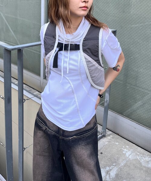 WHO'S WHO gallery（フーズフーギャラリー）の「【SLOPPY/スロッピー】トレランコンパクトベスト（ベスト・レディース・チャコールグレー/サックスブルー/ライトグレー・FREE）」の2枚目の写真