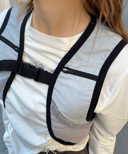 WHO'S WHO gallery（フーズフーギャラリー）の「【SLOPPY/スロッピー】トレランコンパクトベスト（ベスト・レディース・チャコールグレー/サックスブルー/ライトグレー・FREE）」の12枚目の写真