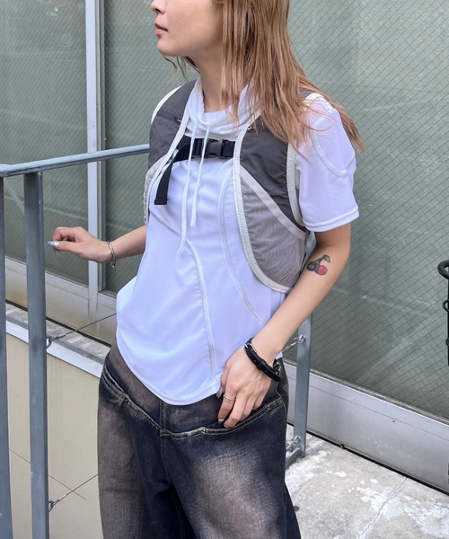 WHO'S WHO gallery（フーズフーギャラリー）の「【SLOPPY/スロッピー】トレランコンパクトベスト（ベスト・レディース・チャコールグレー/サックスブルー/ライトグレー・FREE）」の4枚目の写真