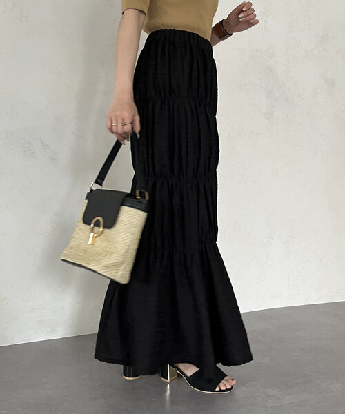 Thevon（ゼボン）の「シャーリングマーメイドジャガードスカート（スカート・レディース・モカ/ブルー/アイボリー/ブラック・FREE）」の16枚目の写真