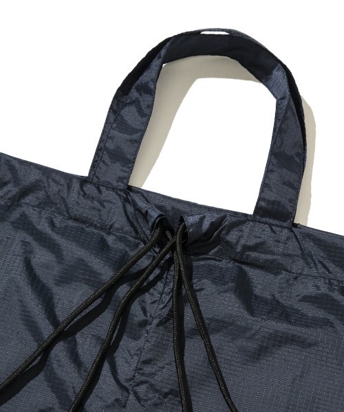 Kinetics（キネティクス）の「SAUNABOY × UMAMI SPICE COMPANY SP  GYM SACK（サウナボーイ × ウマミ スパイス カンパニー SP ジム サック）（バックパック/リュック・メンズ・オリーブ/ブラック・FREE）」の19枚目の写真