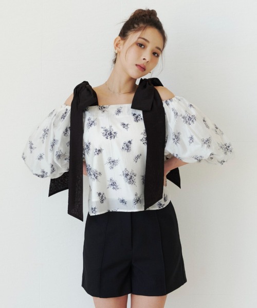 SNIDEL（スナイデル）の「【WEB限定】ショルダーリボンブラウス