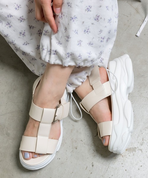 OLIVE des OLIVE（オリーブデオリーブ）の「スニーカーソール太ベルトサンダル　1041130110（サンダル・レディース・アイボリー/ブラック/シルバー・LARGE/MEDIUM/SMALL）」の14枚目の写真