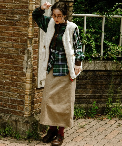 KRIFF MAYER Lady's Collection(クリフメイヤーレディースコレクション)の「ノーカラーシャギーボアベスト(ベスト・レディース・カーキ/ナチュラル/グレー/カラフル/チャコール/ベージュ/ダークブルー・MEDIUM/LARGE)」の17枚目の写真