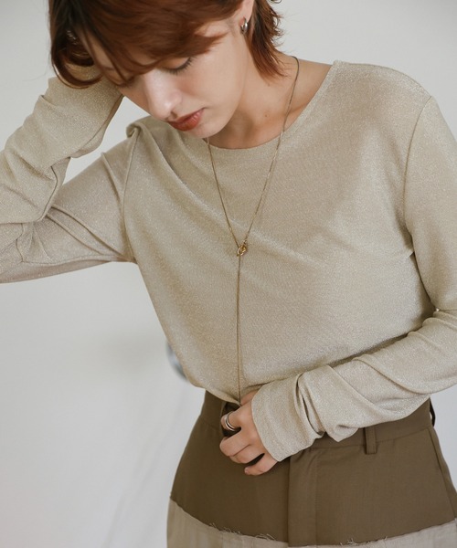 select MOCA(セレクトモカ)の「ラメクルーネックトップス(Tシャツ/カットソー・レディース・ベージュ/ネイビー/グリーン/ブラック・FREE)」の21枚目の写真