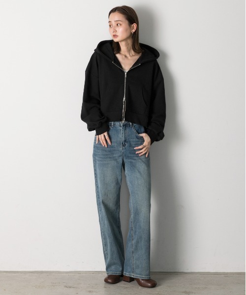 ad thie（アドティエ）の「ポケットデザイン ストレートデニム（デニムパンツ・レディース・ブルー・SMALL/MEDIUM）」の2枚目の写真