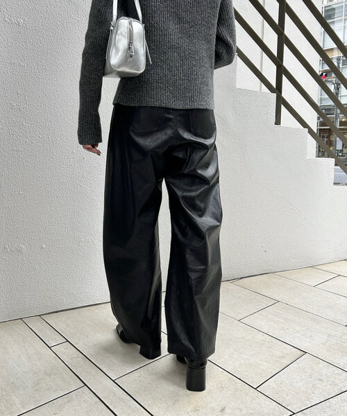 mline（エムライン）の「[mline]レザーパンツ（その他パンツ・レディース・ブラック/ブラウン・1/2）」の16枚目の写真