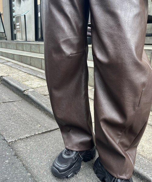 mline（エムライン）の「[mline]レザーパンツ（その他パンツ・レディース・ブラック/ブラウン・1/2）」の8枚目の写真
