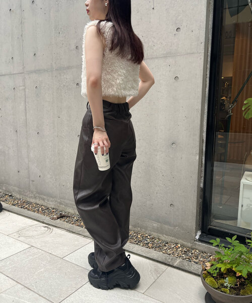 mline（エムライン）の「[mline]レザーパンツ（その他パンツ・レディース・ブラック/ブラウン・1/2）」の5枚目の写真