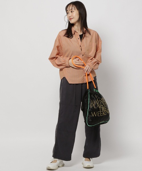 niko and...（ニコアンド）の「シボシボサイドラインパンツ（その他パンツ・レディース・ネイビー/オレンジ/ブラック/アイボリー・FREE）」の13枚目の写真