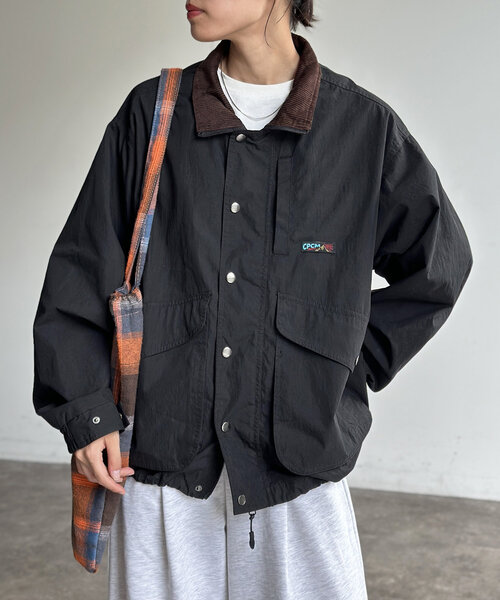 CPCM（シーピーシーエム）の「NCスタンドネックデカポケブルゾン（ブルゾン・メンズ・オレンジ/ブラック/アイボリー・MEDIUM/LARGE）」の3枚目の写真