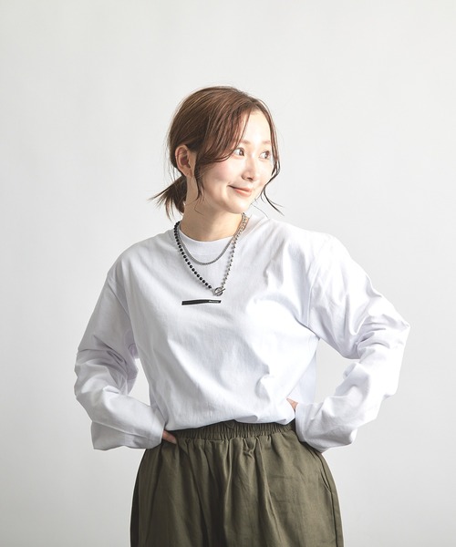 B'day（ビーデイ）の「ヘヴィウェイト天竺 プリント 長袖 クルーネック（Tシャツ/カットソー・レディース・ブラック/ホワイト/ベージュ・LARGE/MEDIUM）」の12枚目の写真