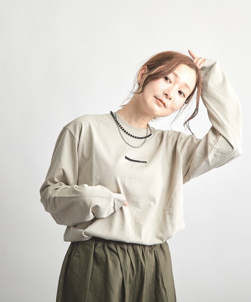B'day（ビーデイ）の「ヘヴィウェイト天竺 プリント 長袖 クルーネック（Tシャツ/カットソー・レディース・ブラック/ホワイト/ベージュ・LARGE/MEDIUM）」の21枚目の写真