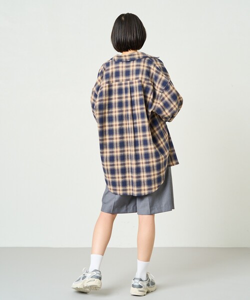 FREAK'S STORE(フリークスストア)の「限定展開 2タック ショート スラックス パンツ(スラックス・レディース・グレー/オフホワイト/ネイビー/ブラック・MEDIUM/SMALL)」の14枚目の写真