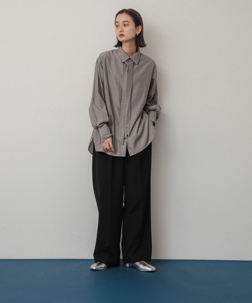 SENSE OF PLACE by URBAN RESEARCH(センスオブプレイスバイアーバンリサーチ)の「タイツキオーバーシャツ(シャツ/ブラウス・レディース・オフホワイト/グレー系その他/ベージュ系その他・ONE)」の17枚目の写真