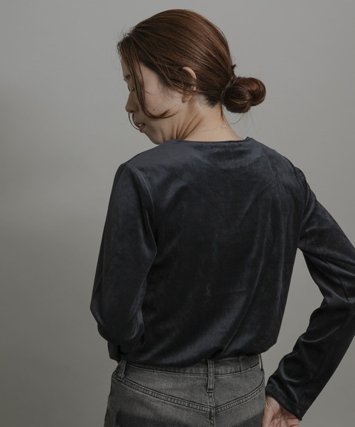 URBAN RESEARCH Sonny Label(アーバンリサーチサニーレーベル)の「『UR TECH』ベロアロングスリーブTシャツ(Tシャツ/カットソー・レディース・カーキ/ブラウン/ネイビー・FREE)」の14枚目の写真