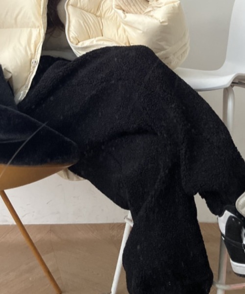 Vipoa（ヴィポア）の「ボリュームフリースボアパンツ（その他パンツ・レディース・ブラック/アイボリー/ベージュ・FREE）」の22枚目の写真