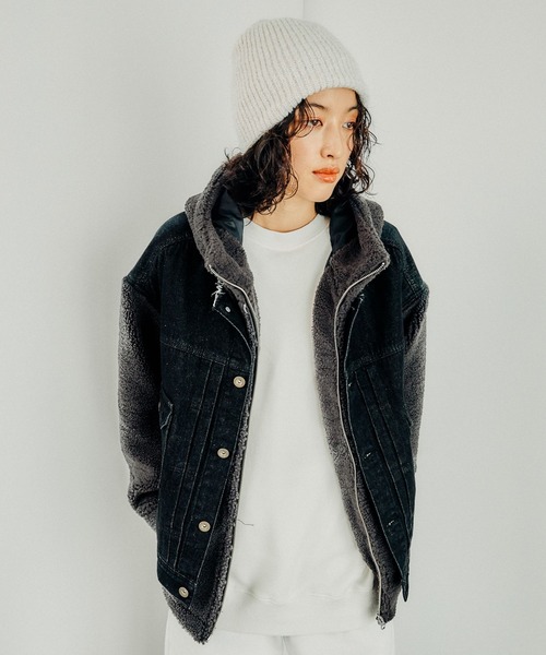 LEPSIM（レプシィム）の「ボアコンビデニムジャケット　147376（デニムジャケット・レディース・ブラック/ブルー・FREE）」の4枚目の写真