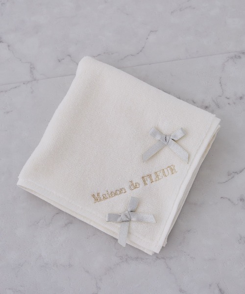 Maison de FLEUR（メゾンドフルール）の「ラメミニリボンタオルハンカチ（ハンカチ/ハンドタオル・レディース・ブルー系その他7/ホワイト・FREE）」の2枚目の写真