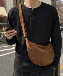 link lot（リンクロット）の「【26AW新色登場 ”ブラウン系その他” ”ダークブラウン”】【累計販売数1.1万点突破 お気に入り登録者2.6万人★】ハーフムーン ワンショルダーバッグ フェイクスエード素材 PU素材 ナイロン素材【男女兼用】（ショルダーバッグ）」