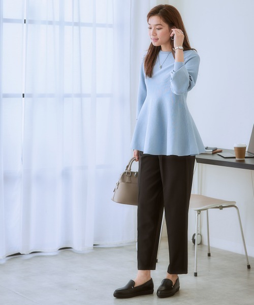 7days Life Styling(セブンデイズライフスタイリング)の「ペプラムパフスリーブニット(乾燥機OK・ウォッシャブル・静電防止・毛玉になりにくい・UVカット)<大きいサイズ有>(ニット/セーター・レディース・サックスブルー/ラベンダー/ネイビー/グリーン・4L/3L/LL/L/M/S/6L/5L)」の6枚目の写真