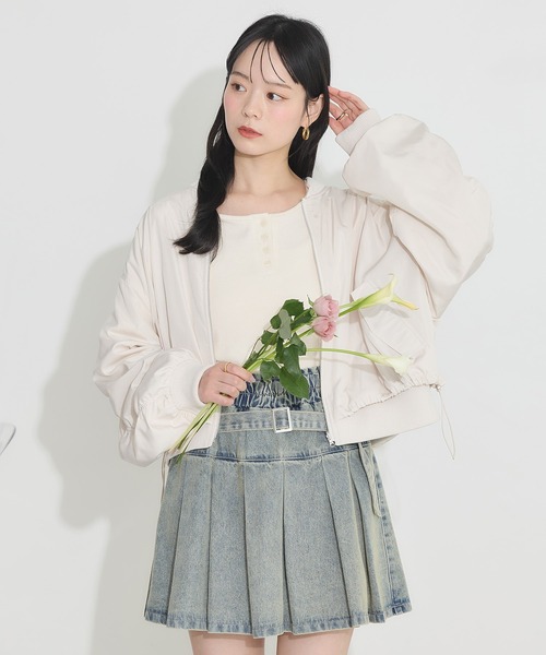 earth music&ecology（アースミュージックアンドエコロジー）の「リバーシブルMA-1（MA-1・レディース・ブラック/アイボリー/カーキ・FREE）」の4枚目の写真