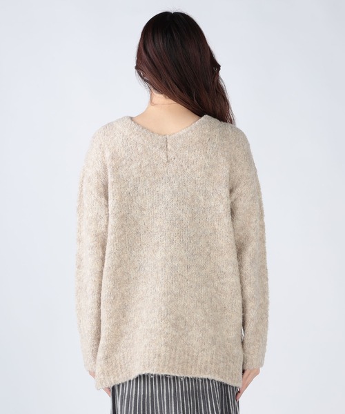 CECIL McBEE（セシルマクビー）の「ブークレ前後２WAYチュニック（ニット/セーター・レディース・ライトベージュ/ブラック/ライトグレー/ベージュ・MEDIUM）」の11枚目の写真
