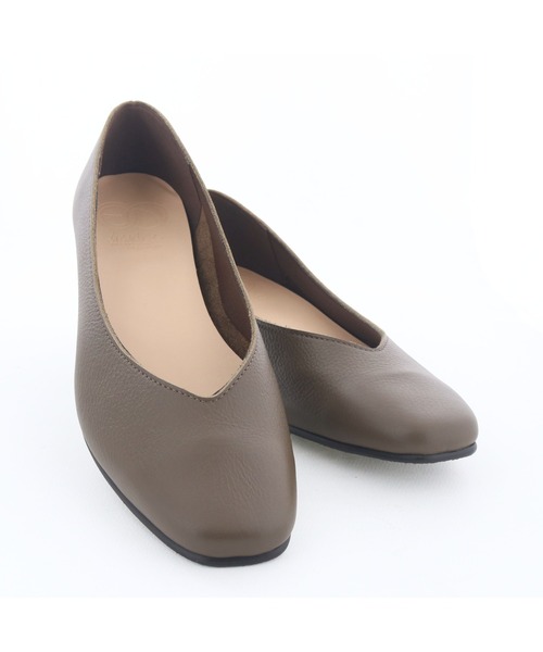 ENあしながおじさん（エンアシナガオジサン）の「防水｜プレーンパンプス　3760001（パンプス・レディース・ブラック/グレイッシュベージュ/チャコールグレー/ベージュ・22.5cm/23cm/23.5cm/24cm/24.5cm）」の19枚目の写真