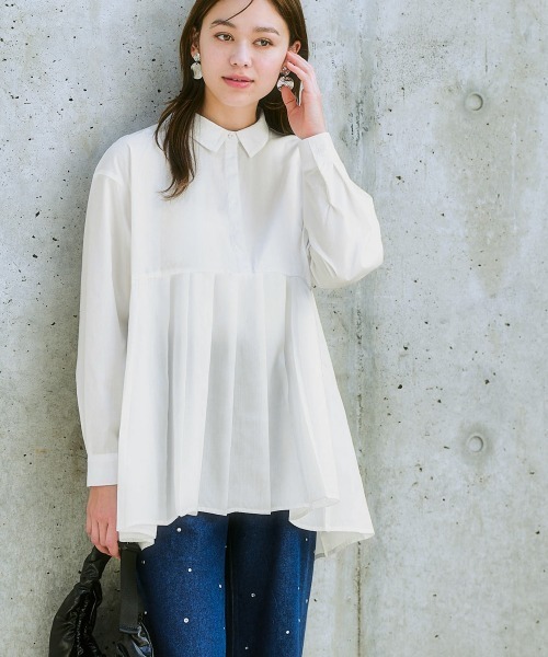 SMILE LAND（スマイルランド）の「＜大きいサイズ＞ タックシャツチュニック（シャツ/ブラウス・レディース・パープル系/ネイビー系/ブラック系/ホワイト系/オフホワイト・L/5L/4L/3L/LL）」の2枚目の写真