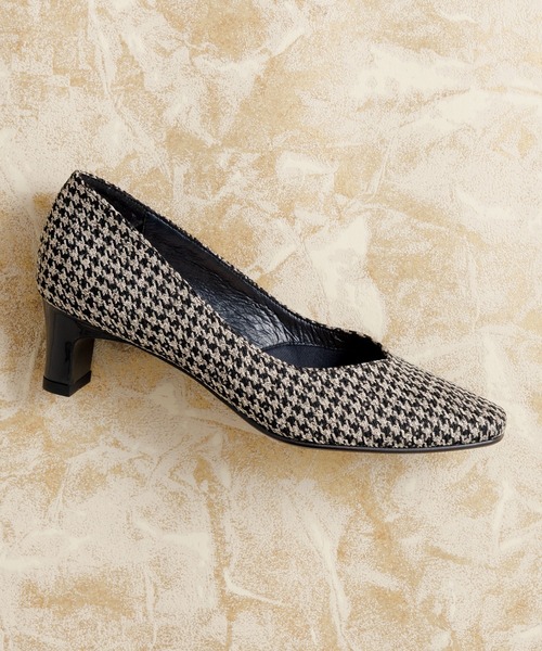 卑弥呼（ヒミコ）の「【Made in Japan】【卑弥呼】ソフトスクエアトゥプレーンパンプス/653103（パンプス・レディース・ベージュ/ライトグレー/ブラック/イエロー/ダークグレー/ベージュ系その他・23.5cm/24.5cm/22.0cm/22.5cm/23.0cm/24.0cm/25.0cm/26.0cm/21.5cm/25.5cm/26.5cm）」の19枚目の写真